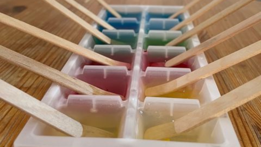 Eiswürfel malen Experiment