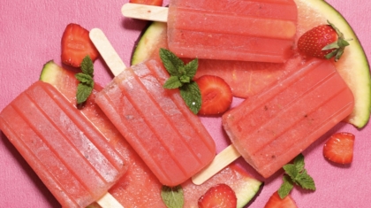 Erdbeer-Joghurt Eis am Stiel