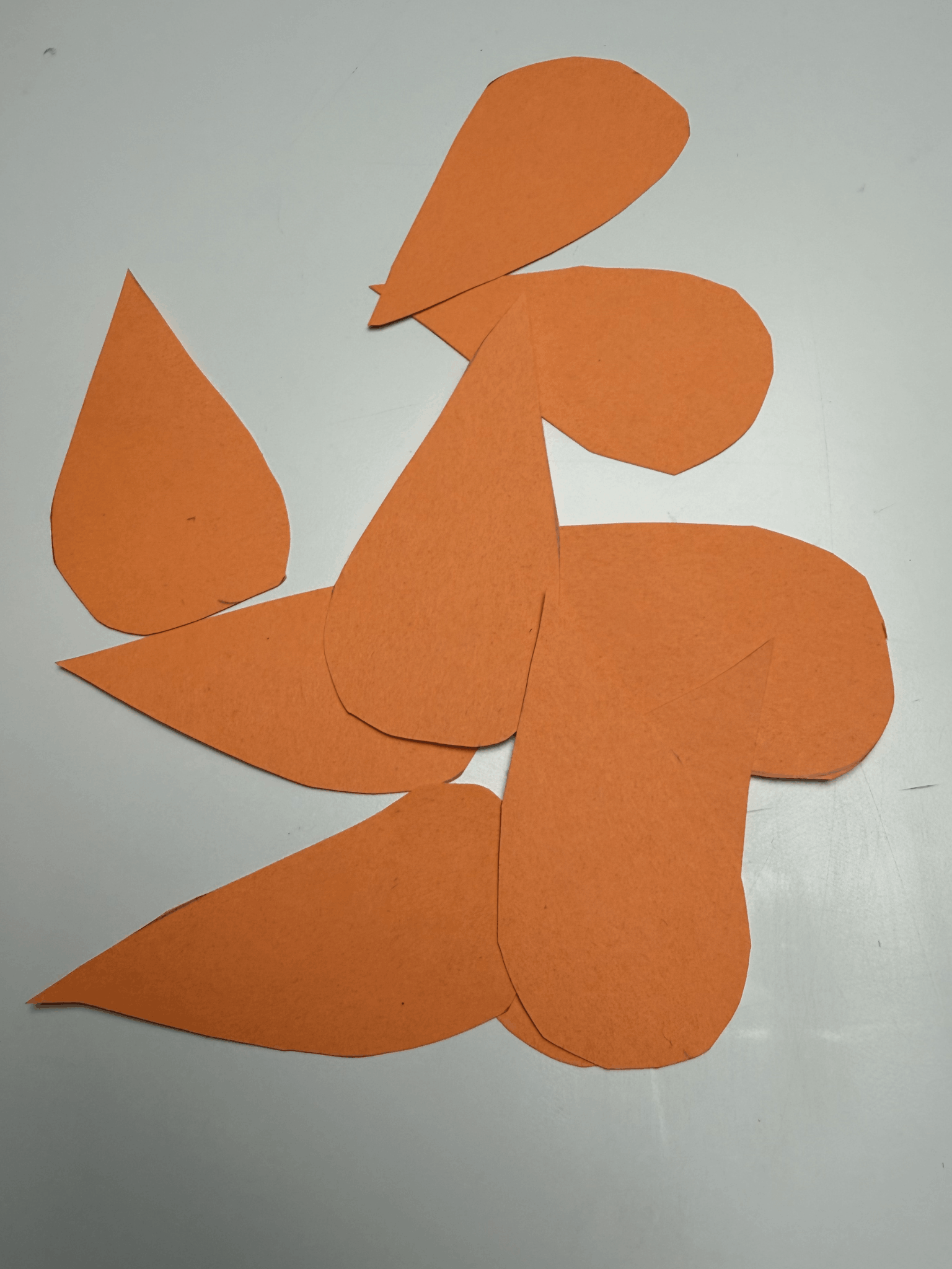 Karotten kleinschneiden- Osteridee um Feinmotorik zu schulen