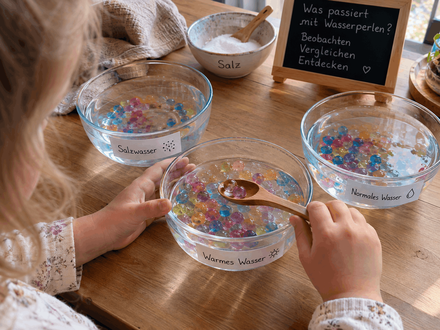 Wasserperlen für Kinder: Experimente mit Wasserperlen Sensorisches Erlebnis