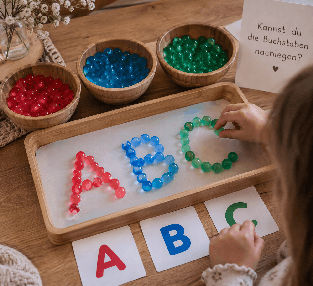Wasserperlen für Kinder: Buchstaben legen mit Wasserperlen Sensorisches Erlebnis