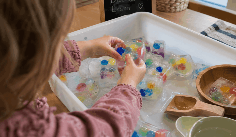 Wasserperlen für Kinder: Gefrorene Wasserperlen Sensorisches Erlebnis