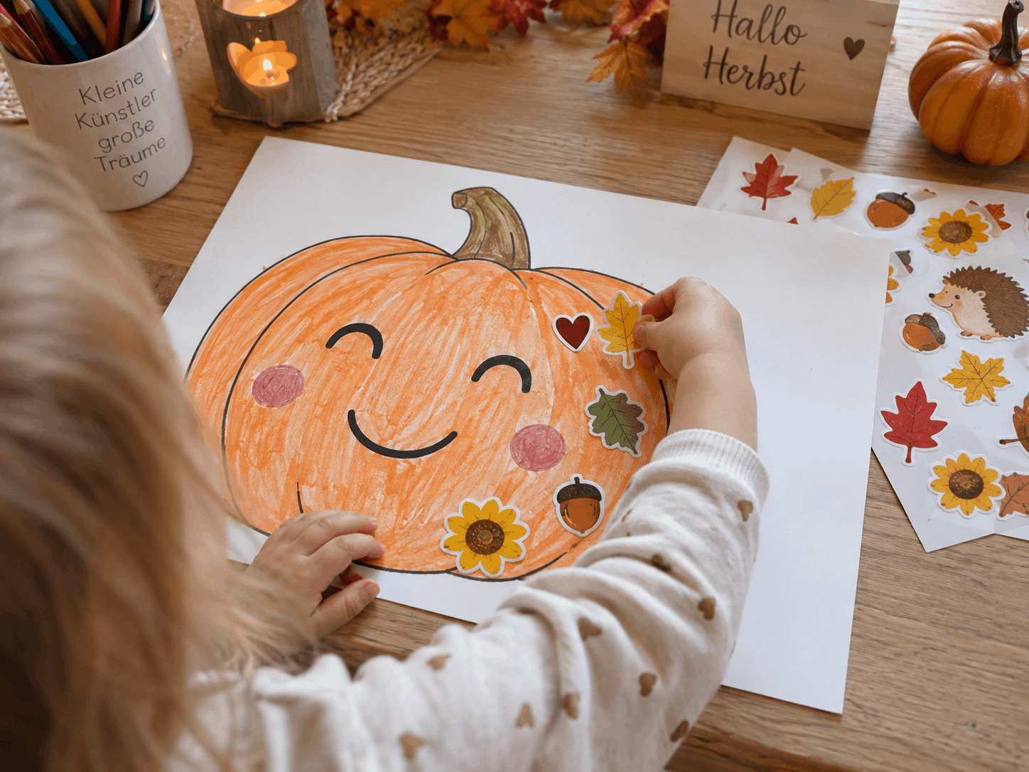 Bastelidee zu Halloween: Kürbis bestickern
